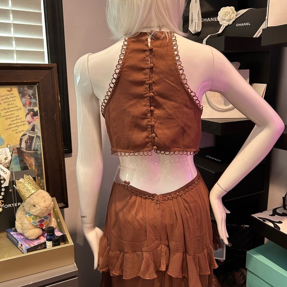 ASOS Brown Maxi Dress with Tiered Ruffles and Plunging Neckline - Picture 5 of 7